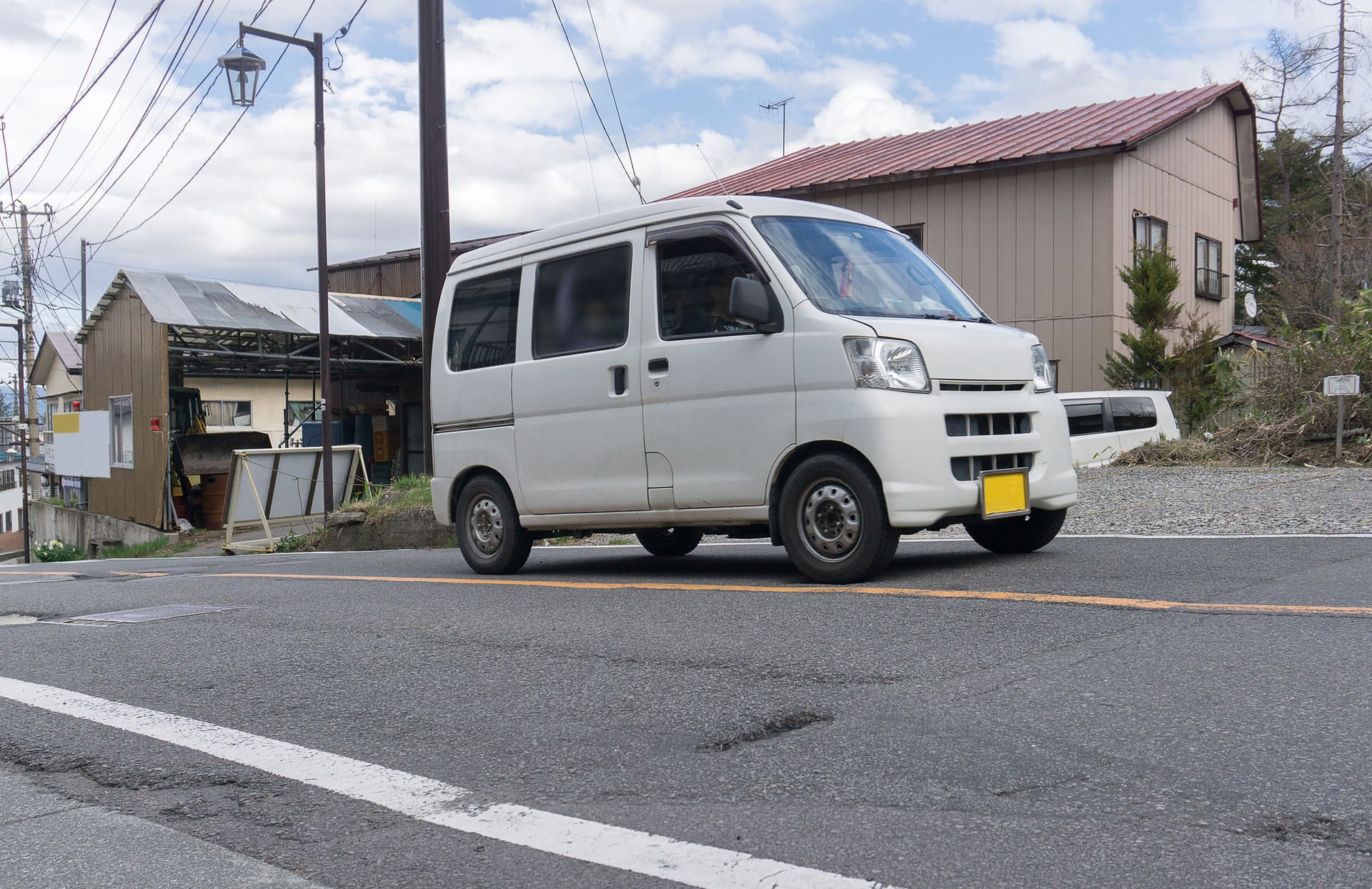 チャーター便で目的地へ直行 | 岐阜県養老郡の配送なら赤帽野村カーゴ